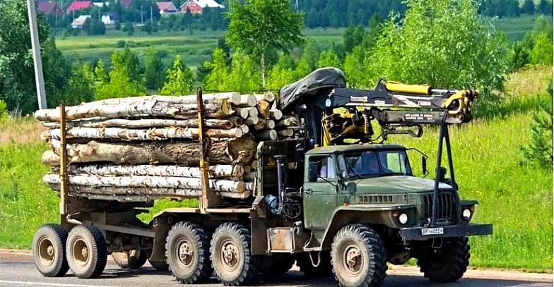 Лесовоз Урал вездеход 4320