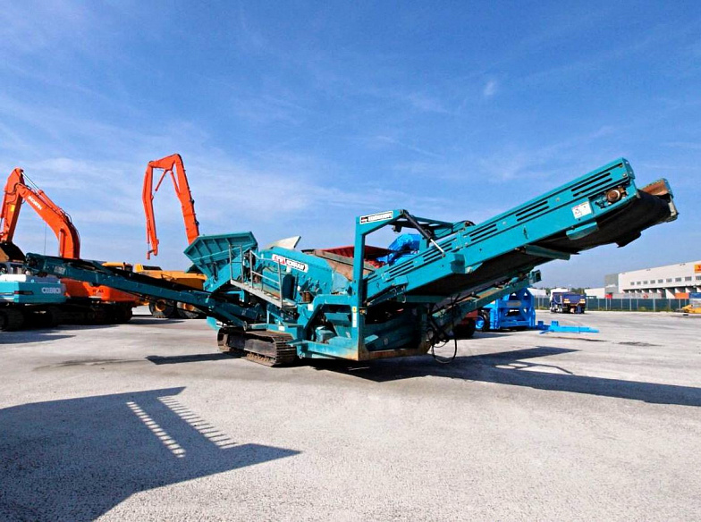 Powerscreen Warrior 1400