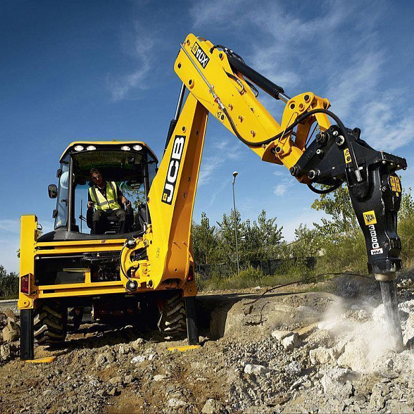 Komatsu WB93R 5EO с гидромолотом