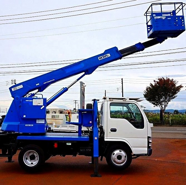 16 метров ISUZU