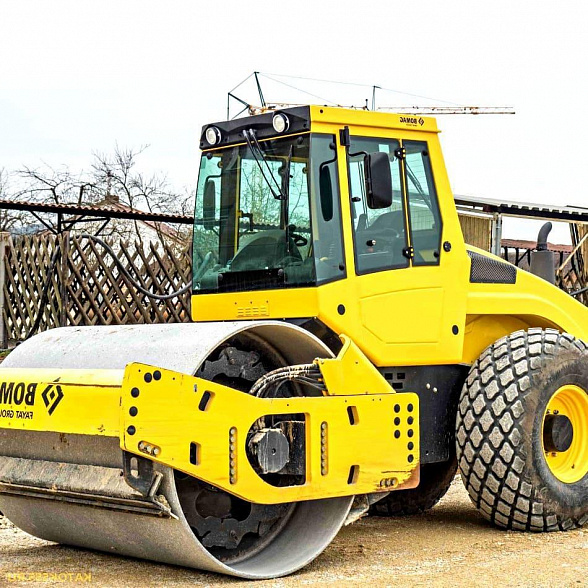Грунтовой каток Bomag BW 213 DH-4