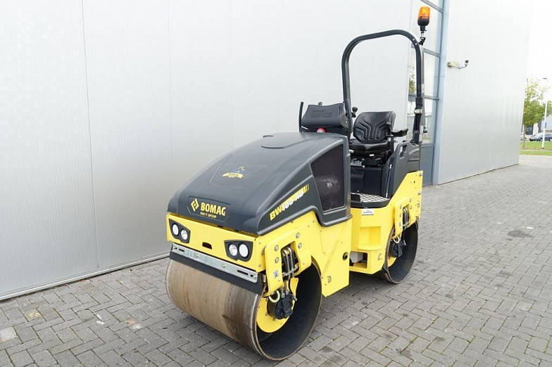 Дорожный каток 2,5 тонн Bomag BW 100 AD-5 