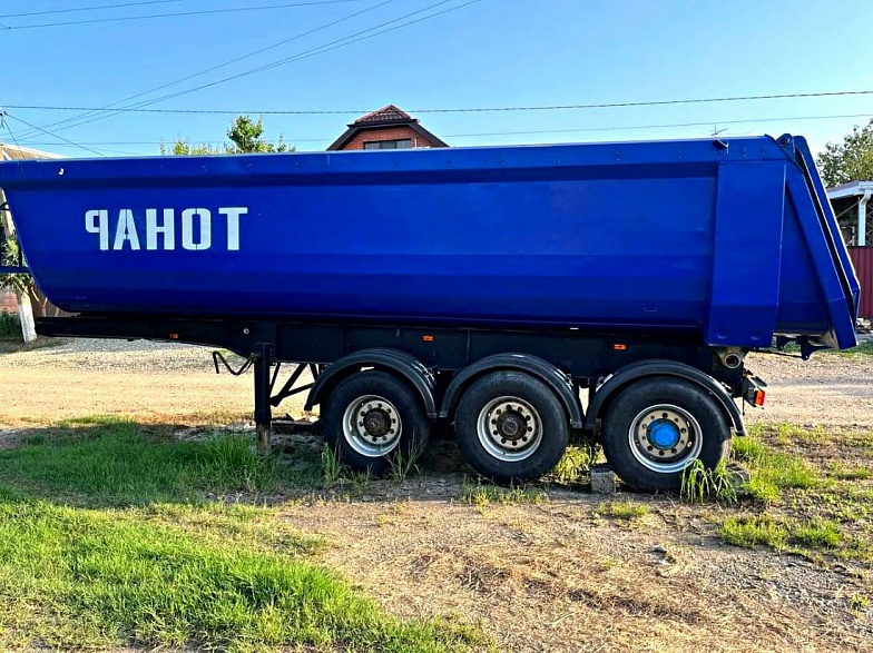 Тягач с полуприцепом Тонар 9523