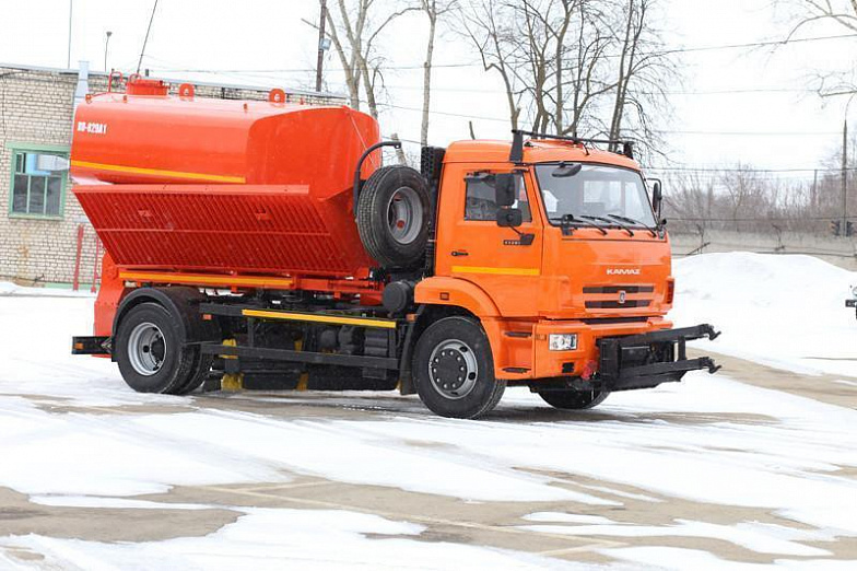 Коммунально-дорожная машина - КО-829А1