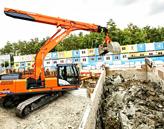 HITACHI 210