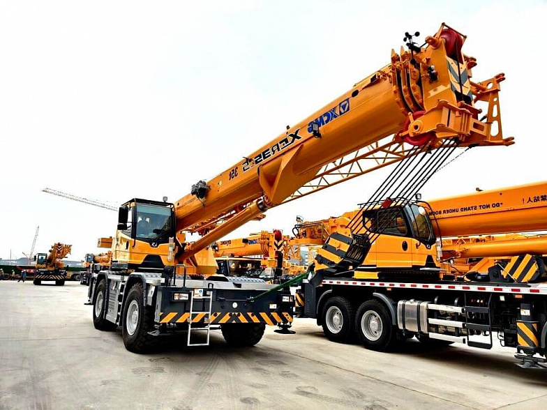 Короткобазный автокран XCMG XCR40_S1