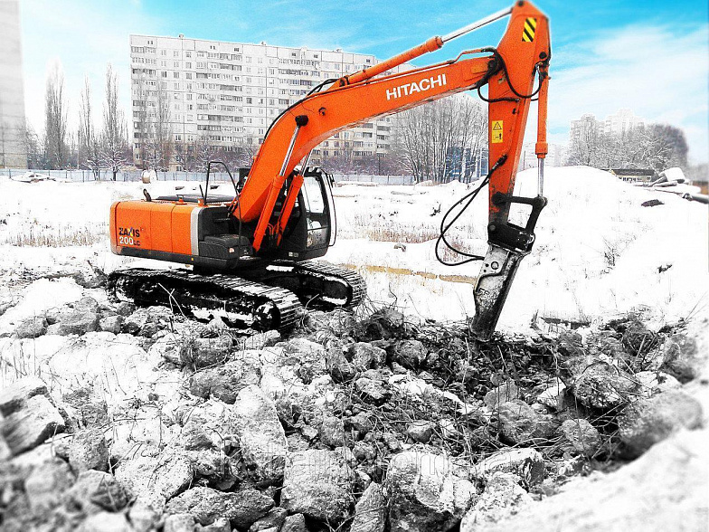Гусеничный экскаватор с гидромолотом Hitachi ZX210LCN 5A 