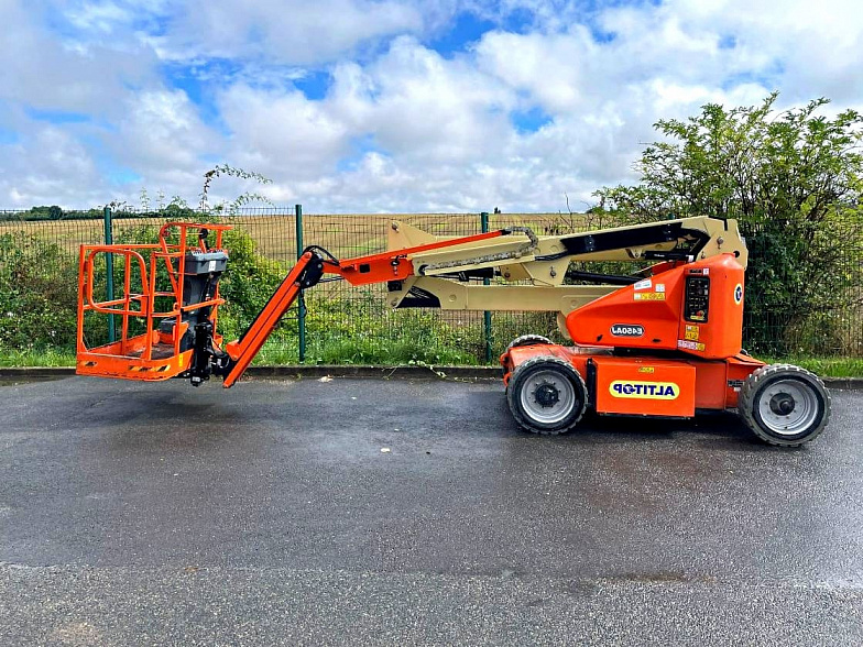 Коленчатый подъемник JLG 450 AJ