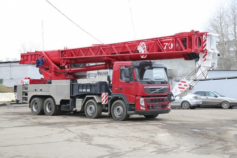 Автокран 70 т 42 м «Галичанин» КС-75721 H&H