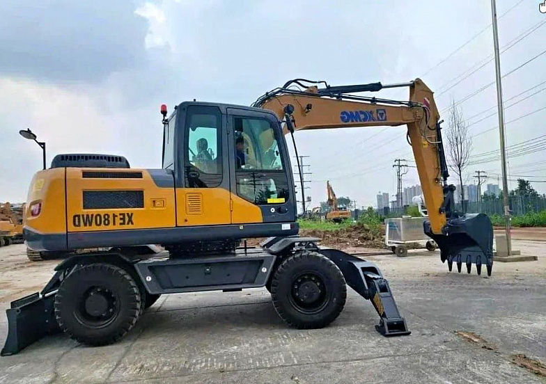 XCMG XE180WD