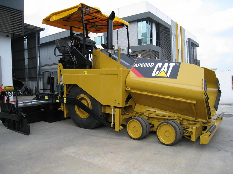 Caterpillar AP 600