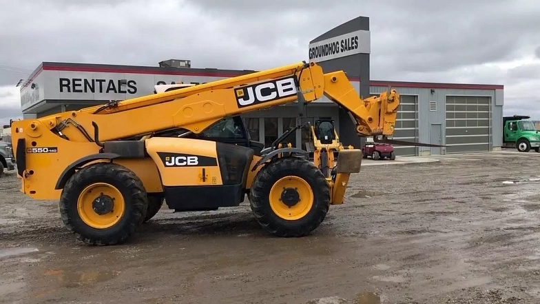 JCB 550-140 13,5м