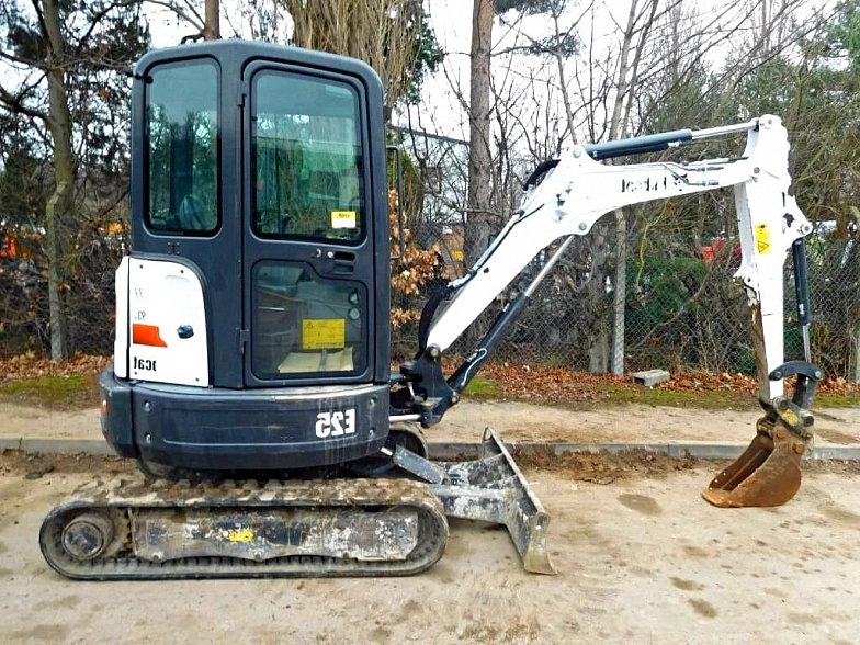 Bobcat E25