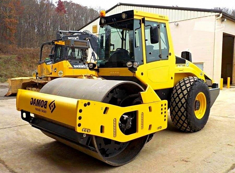 Грунтовой каток 30 тонн Bomag BW 230 DH-4
