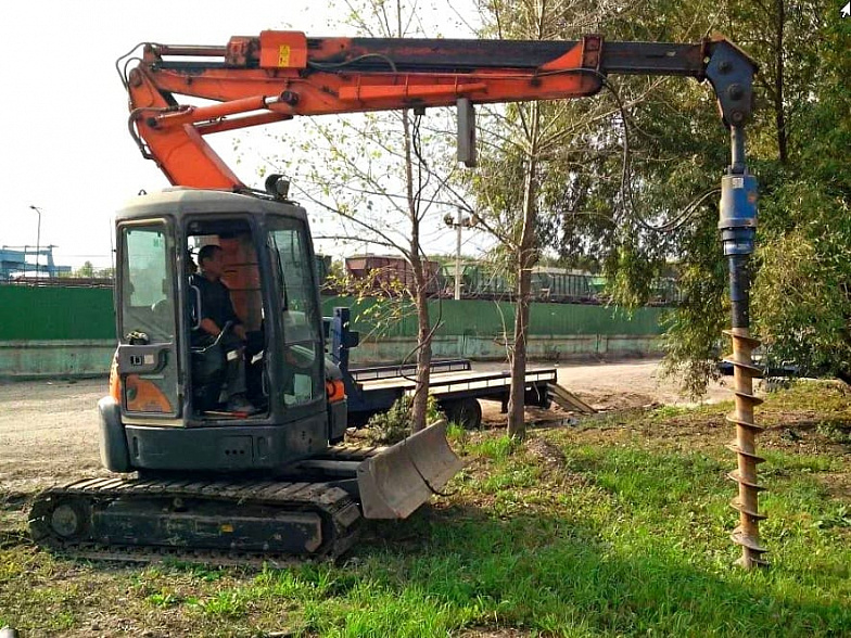 Ямобур на базе HITACHI ZAXIS 50U
