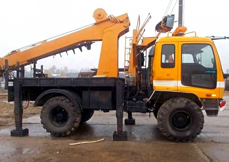 Ямобур-вездеход ISUZU Forward 