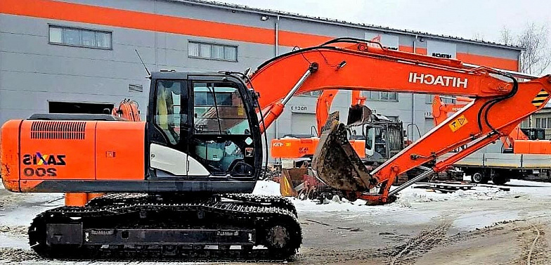 Hitachi ZX200 5G