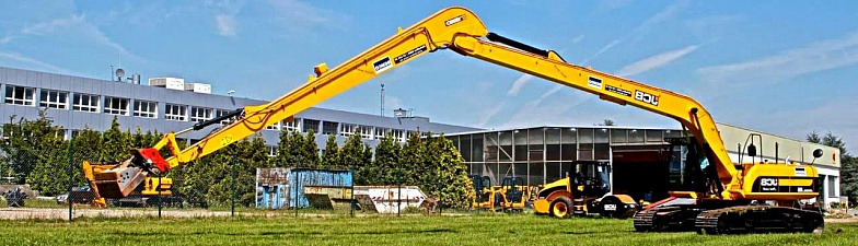 Экскаватор с длинной стрелой CASE CX240 Long Reach