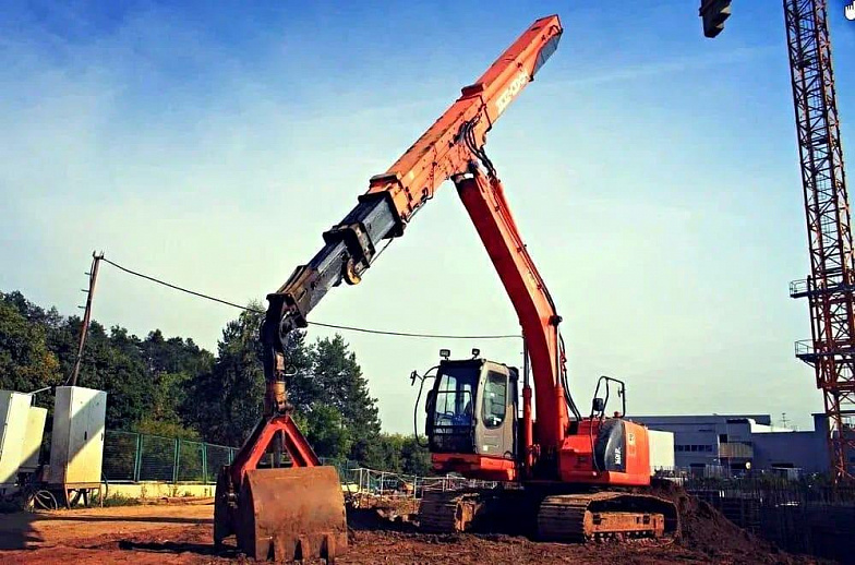 HITACHI-ZX-300