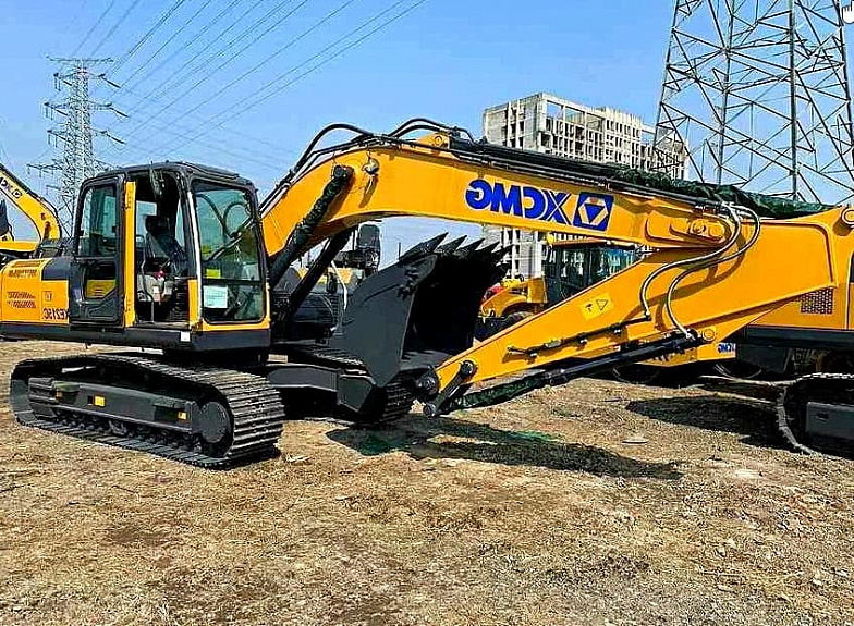 XCMG XE215С