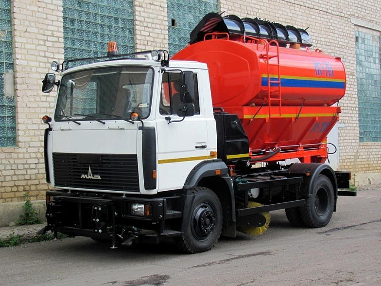Поливомоечная машина 6 м3 - КОММАШ Арзамас КО-713Н-10