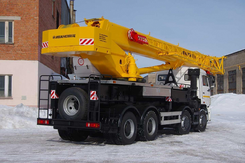 Автокран 40 т 37.8 м - Ивановец КС-65740-8