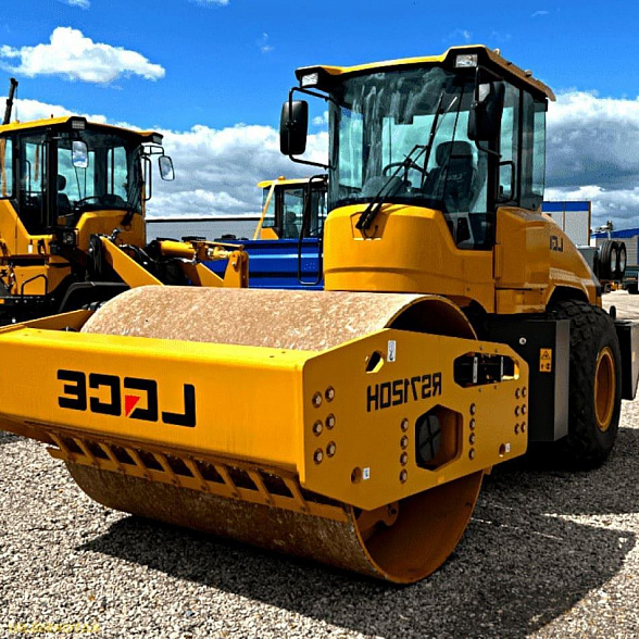 Каток грунтовый 12 тонн SDLG / LGCE RS7120H (полный привод) 