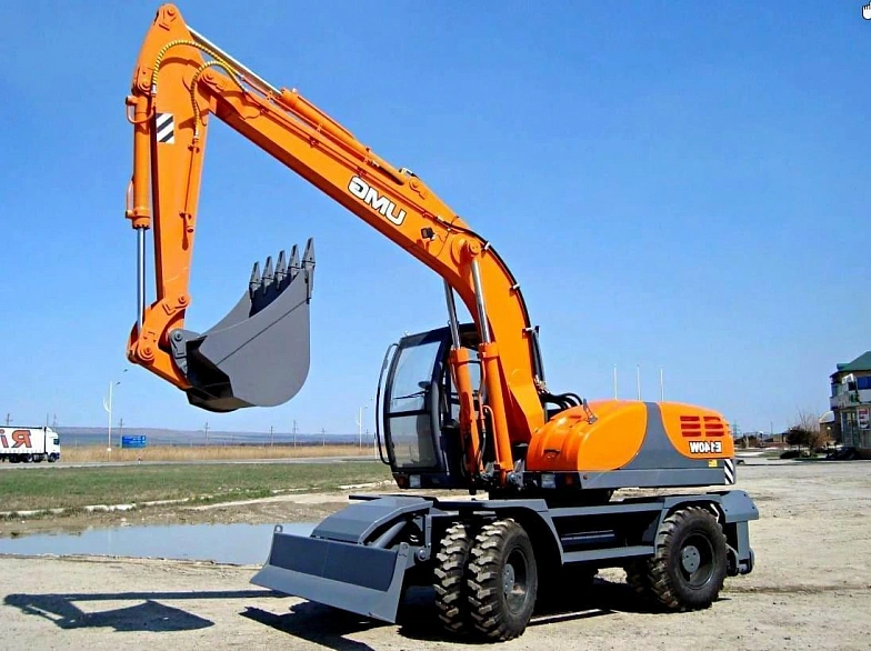 Колесный экскаватор UMG E140W