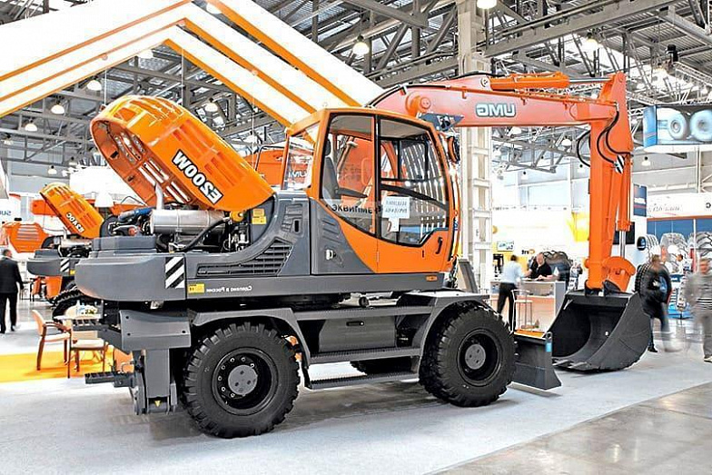 JCB JS 200W