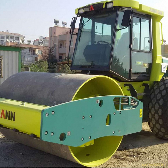 Грунтовой каток 14 тонн Ammann ASC 130 HD 