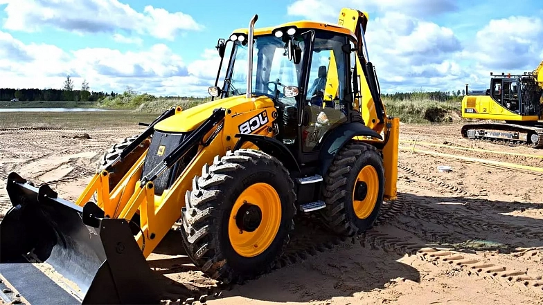 JCB 4CX