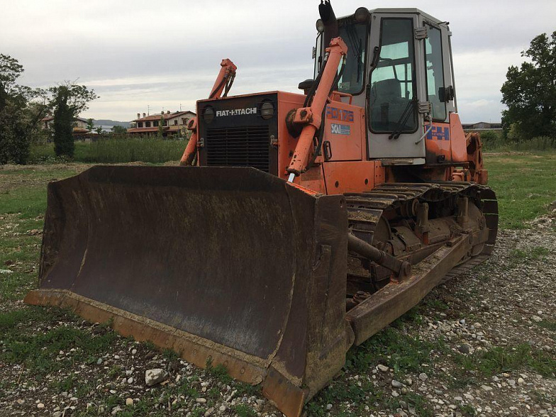 Бульдозер 20 тонн Hitachi DX195L