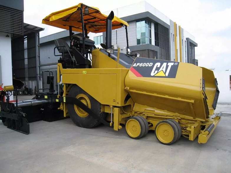 Caterpillar AP 600