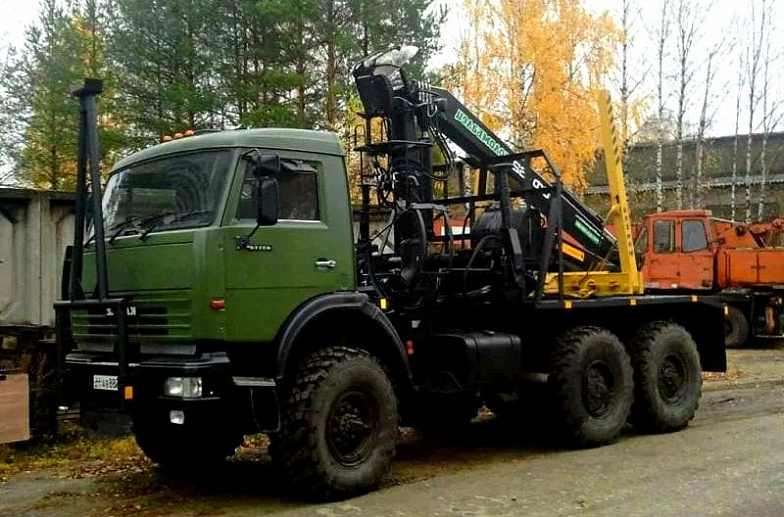 Лесовоз Камаз вездеход 43114 с манипулятором