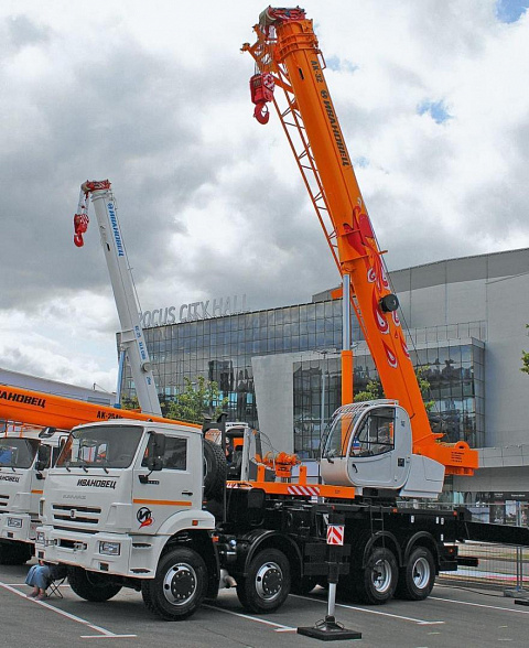 Автокран 32 т 31 м - Ивановец КС 55717К-1