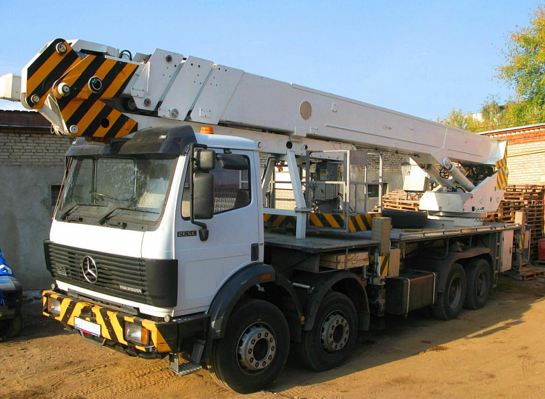 Автовышка 40м Bronto Skylift 40-2T2
